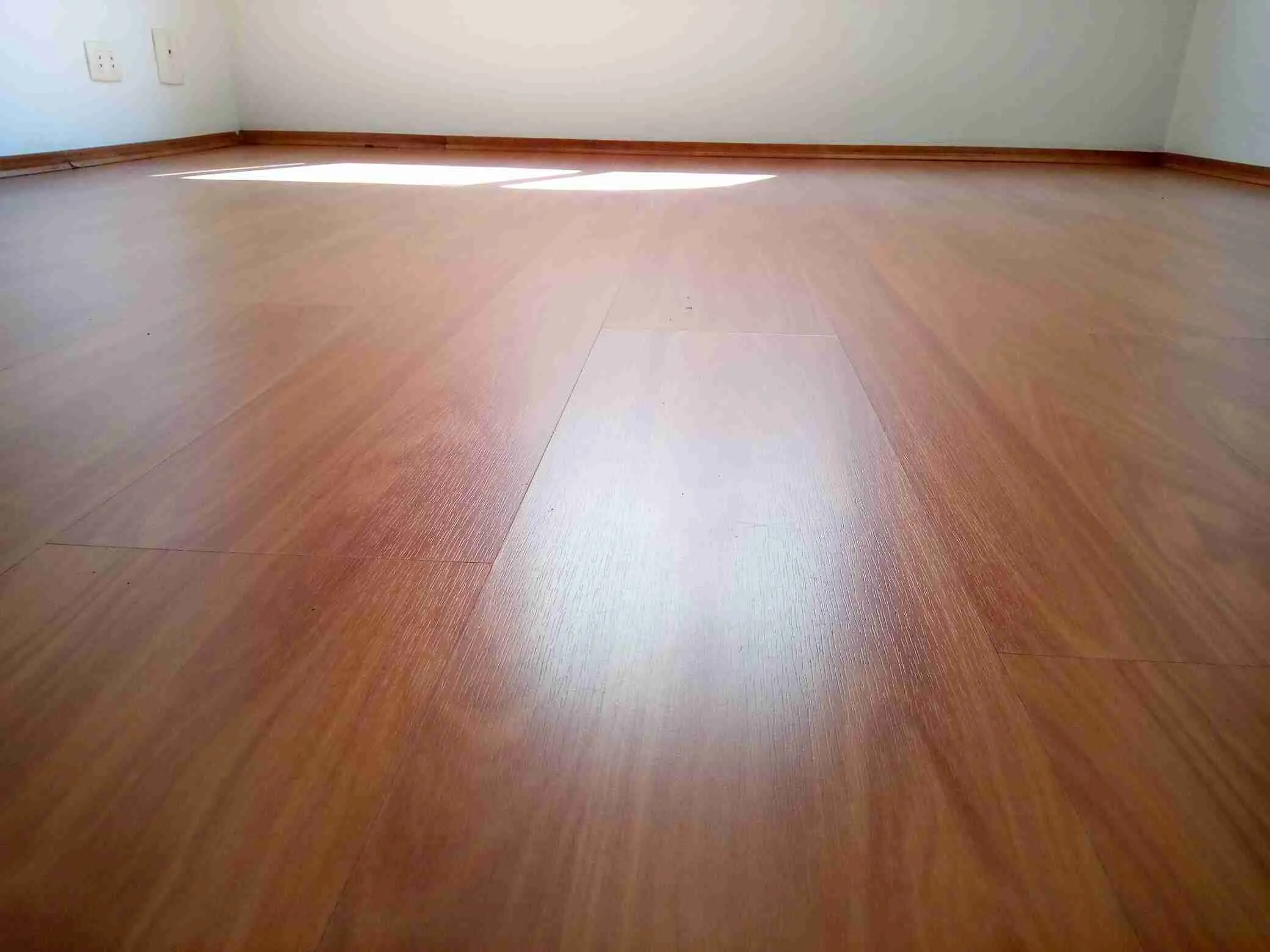 Remoção de Cera em Piso Alphaville